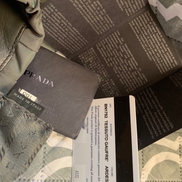 Prada BN1792 - Picture 6 of 8